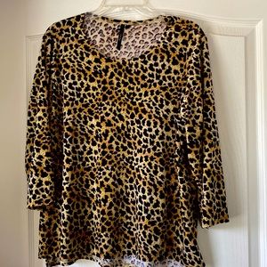 Lightweight velour leopard print shirt
